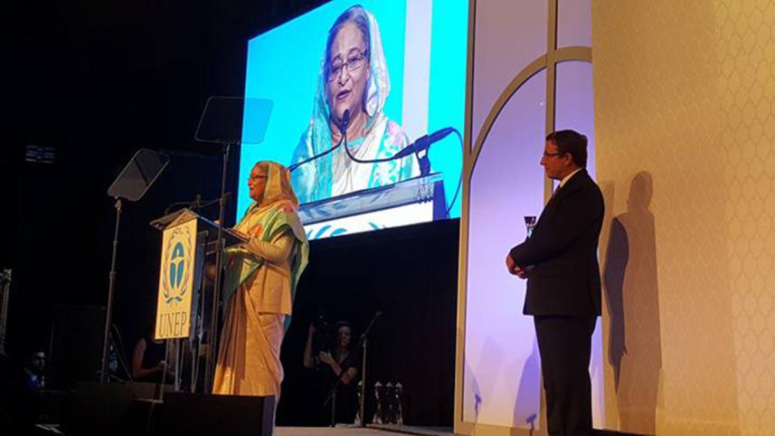 Hasina-award-2.jpg