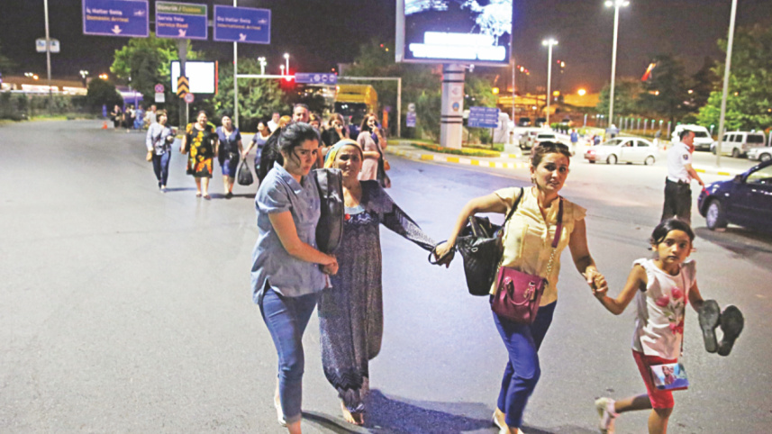 Istanbul Ataturk Airport 2.jpg