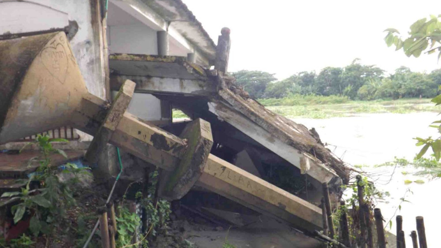 Jahangir bridge Barisal 2.jpg