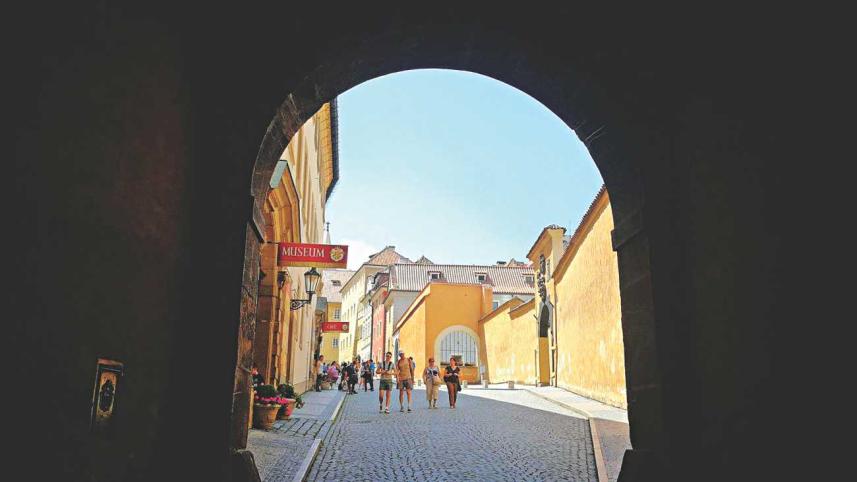 lost_at_the_prague_castle