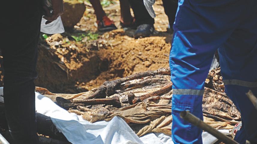 mass grave thailand 1.jpg