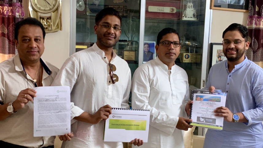 partners_of_e_cas_e_tech_mahbubul_wasek_l_and_mashrur_wasek_3-l_with_the_honorable_state_minister_of_ict_zunaid_ahmed_palak_2-l.jpg