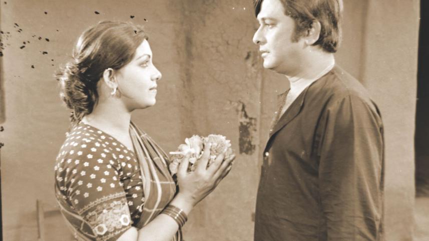 Razzak in Boro Bhalo Lok Chilo.