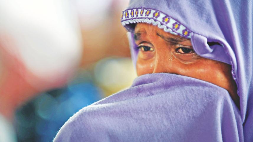 Rohingya Woman Grieves for her Brother