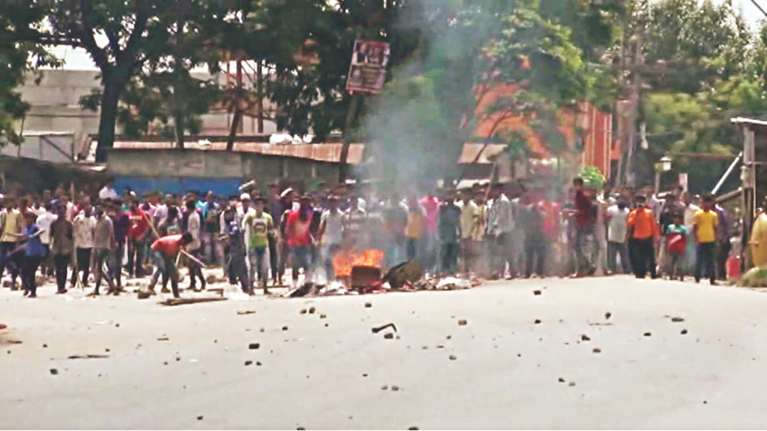 rmg_workers_take_streets_2.jpg