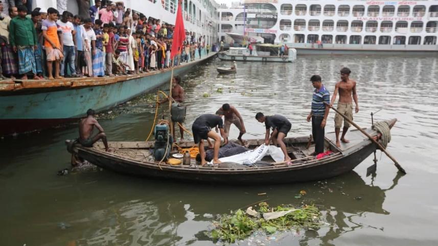 sadarghat_boat_capsize.jpg