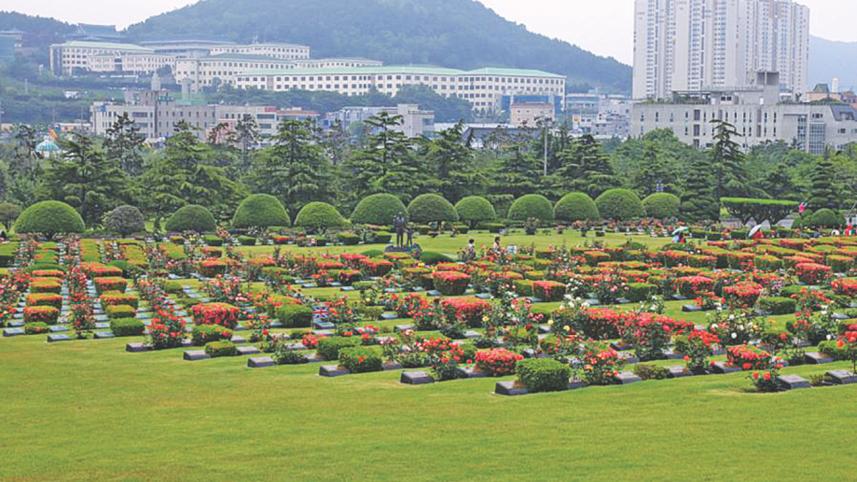 South and North symbolised 4.jpg