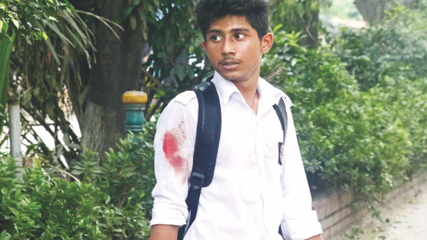 BCL men swoop on students at Jhigatola