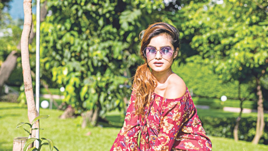 'Sunnies, Sun and all the Fun'