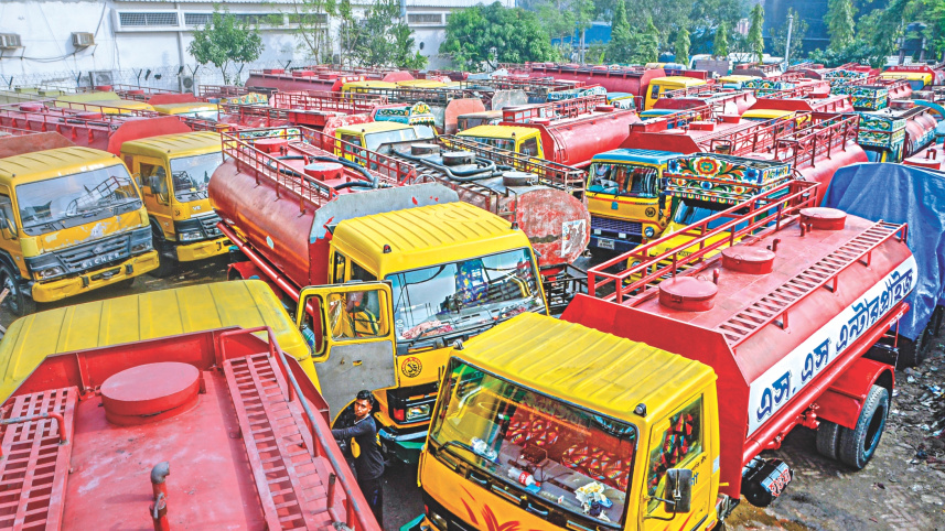 tank_lorries_parked.jpg