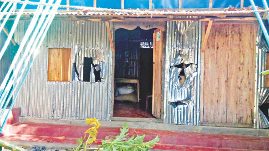 temples vendalised 2.jpg