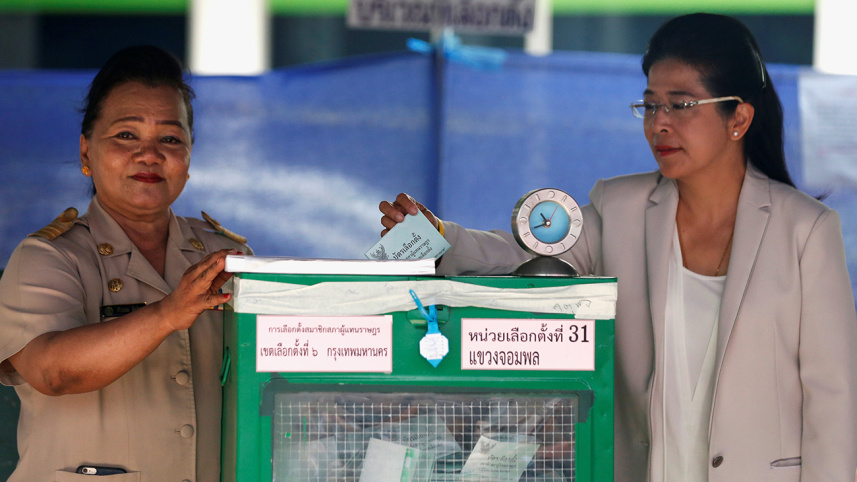 thai-polls-reuters-6-wb.jpg