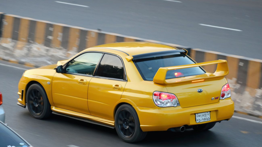yellow_car_4.jpg