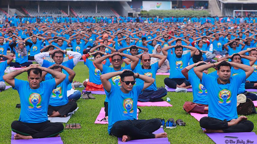 yoga_dhaka_1_amran_hossain.jpg
