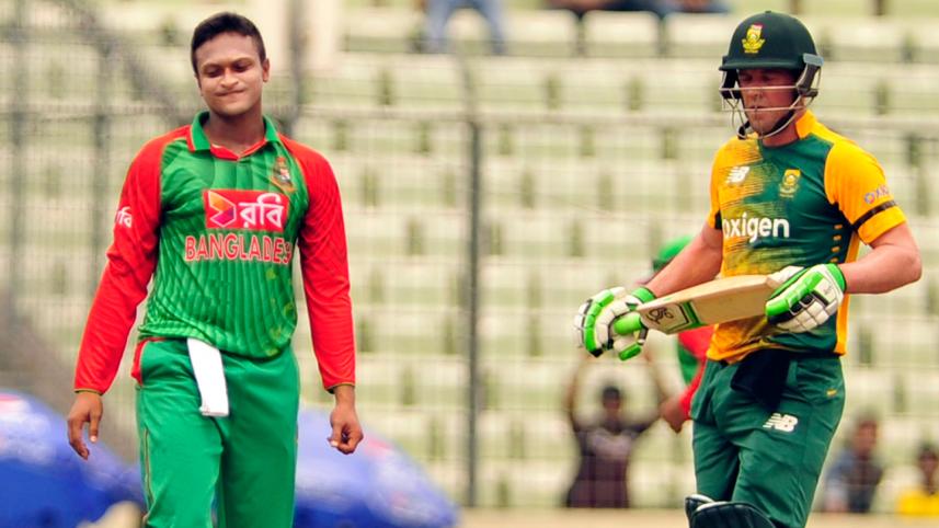 Shakib in action