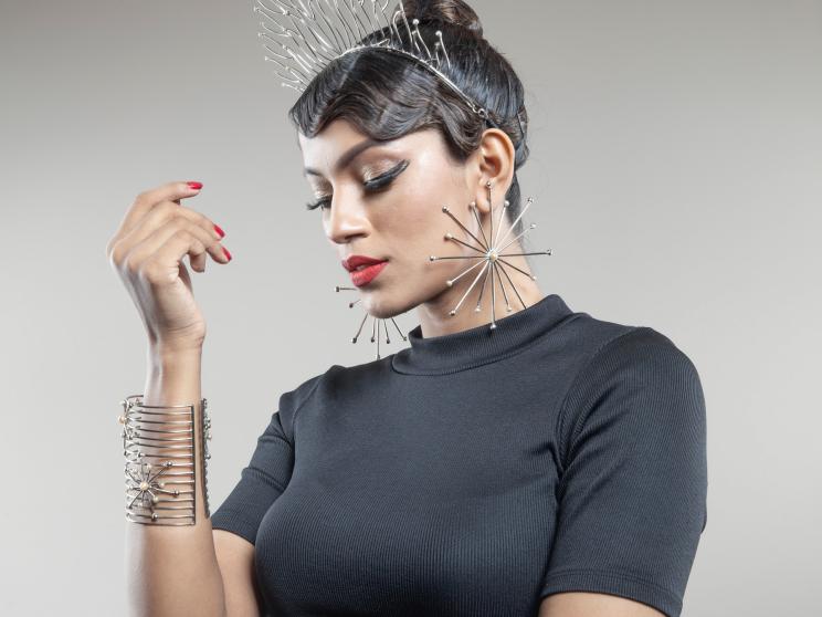 All the allure of body jewellery  