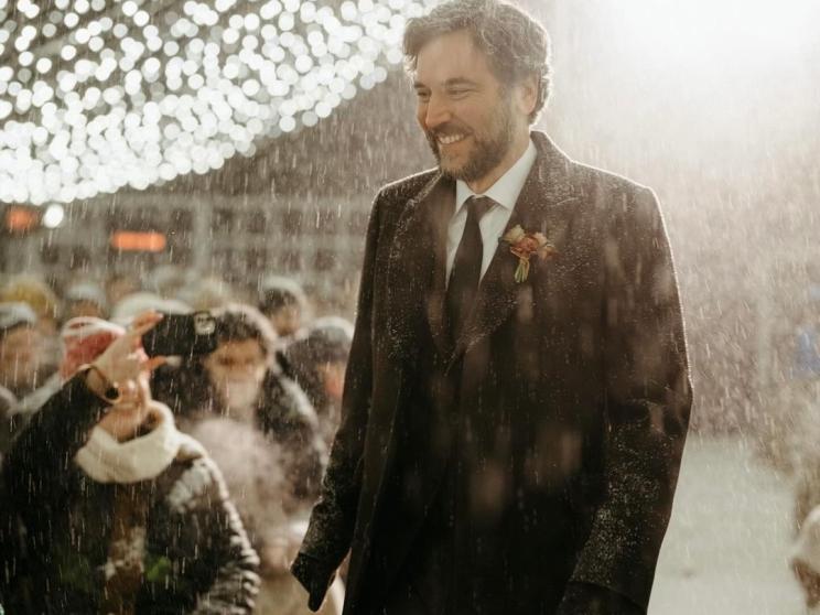 Josh Radnor gets married.jpg