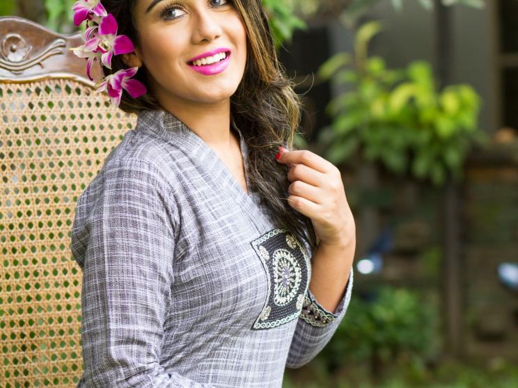 Sacred blooms, eternal love: Flowers in worship and puja fashion