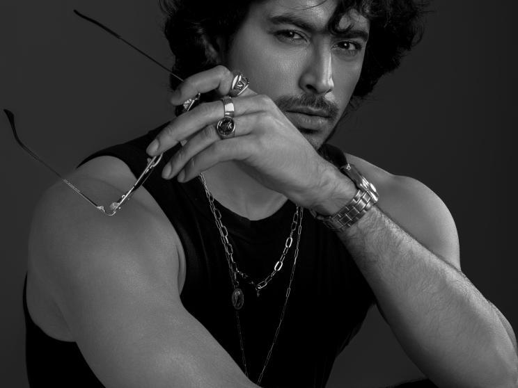 Unlock your style with these trending men’s accessories 