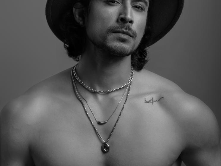 Unlock your style with these trending men’s accessories 