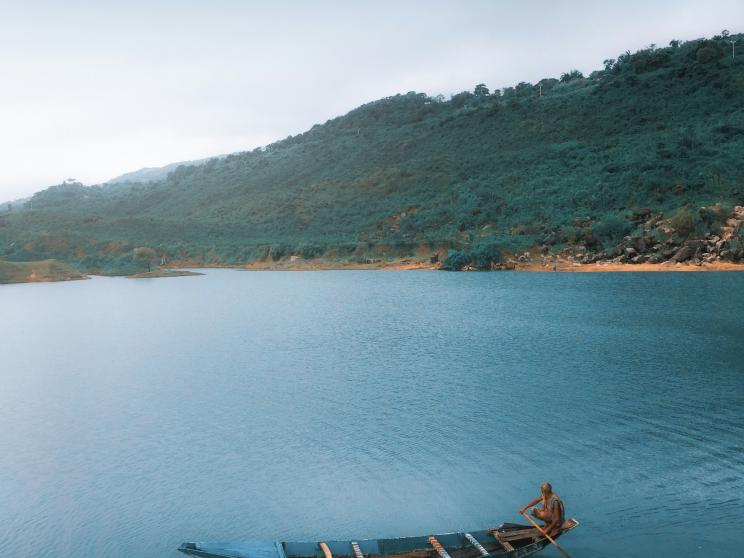 Off the grid in the hills: 2 days of silence     ebadur-rehman-kaium-sqc8m0eyxey-unsplash.jpg