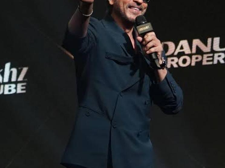 Shah Rukh Khan unveils ‘Shahrukhz Danube’