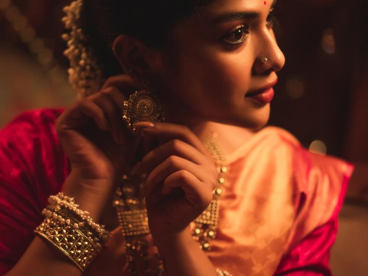 Sarika lights up cameo as ‘Roshni’ 