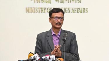 Bangladesh suspends visa on arrival during election