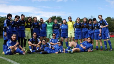 Afghan women footballers team.jpg