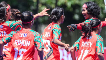 Bangladesh women's hockey team v Uzbeks.jpg