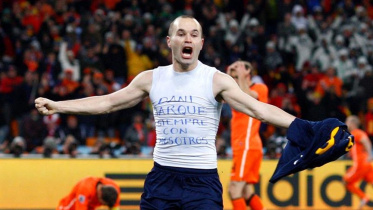 Iniesta 2010 WC Final goal.jpg