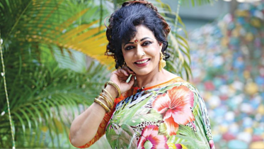 Rozina returns to direction with ‘Ekhoni Shomoy’ after long hiatus 