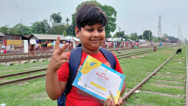 Schoolboy-vendor.jpg