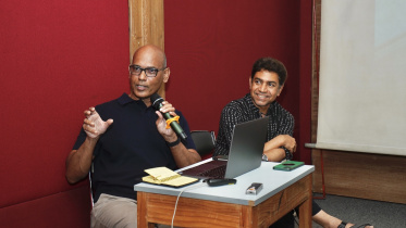 Photo Adda: An evening of stories in flight