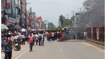 Noakhali JCDL Road Block Pic-05.jpg