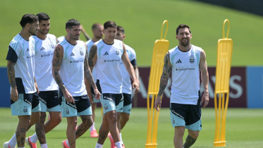 AFP__20260619__B7NM993__v1__MidRes__FblWc2026TrainingArg.jpg