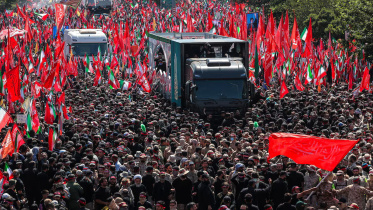 Khamenei burial.jpg
