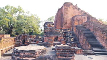 A stupa dedicated to Sariputra at the ancient Nalanda monastery, Bihar, India..jpg