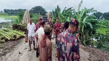 Attempt to push five into Bangladesh foiled in Meherpur--07.08.26.jpg