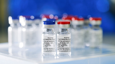 2020-08-11T132215Z_2145012800_RC2PBI9USRQY_RTRMADP_3_HEALTH-CORONAVIRUS-RUSSIA-VACCINE (1) (1).jpg