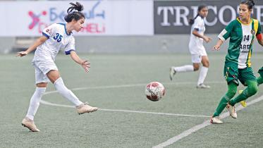 womens-football-league.jpg
