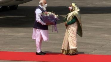 PM Hasina welcomes Modi