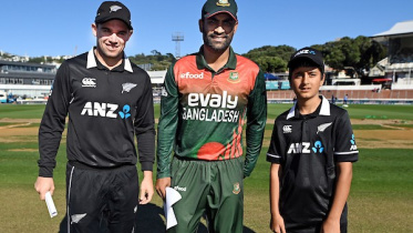 toss at Wellington.jpg