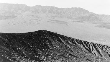 Circumnavigating-Ubehebe-Crater.jpg