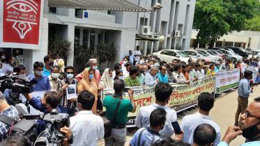 Journalist protest-final.jpg