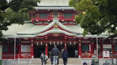 Tomioka Hachimangu shrine in Tokyo