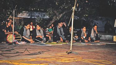 A Chat with Dhaka Ronggopith