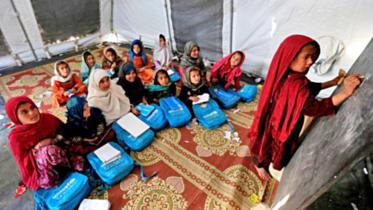 Afghan refugees.jpg