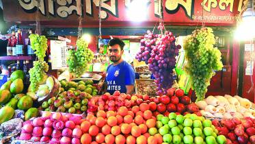 Fruit prices double in Ramadan