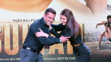 anushka salman sultan.jpg